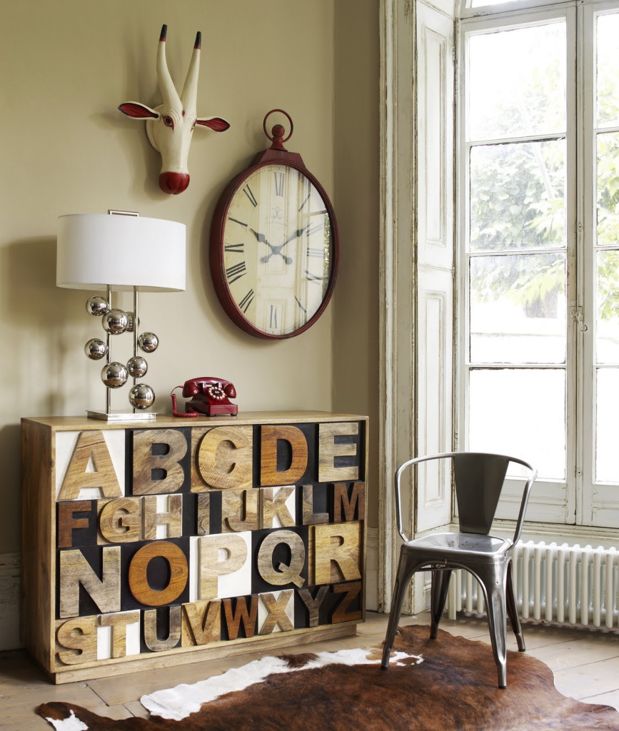 Alphabet Chest 958